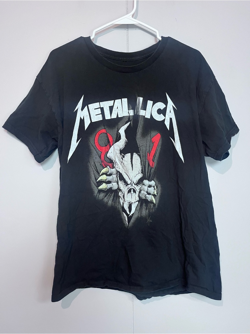 Metallica Black Graphic Band T-Shirt Skull Red Logo Rock Tee. Large